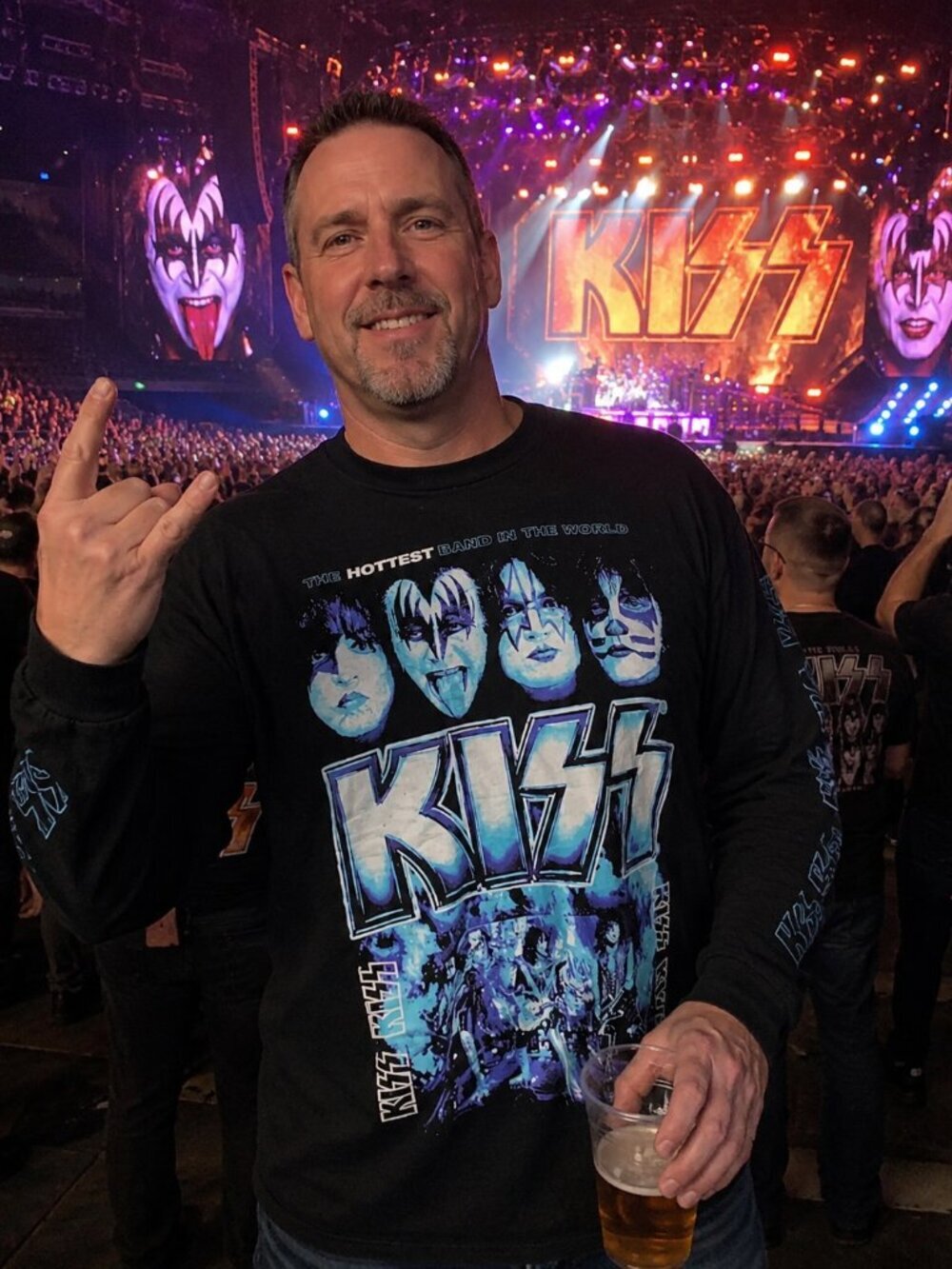 KISS BAND "END OF THE ROAD TOUR" (MEDIUM)